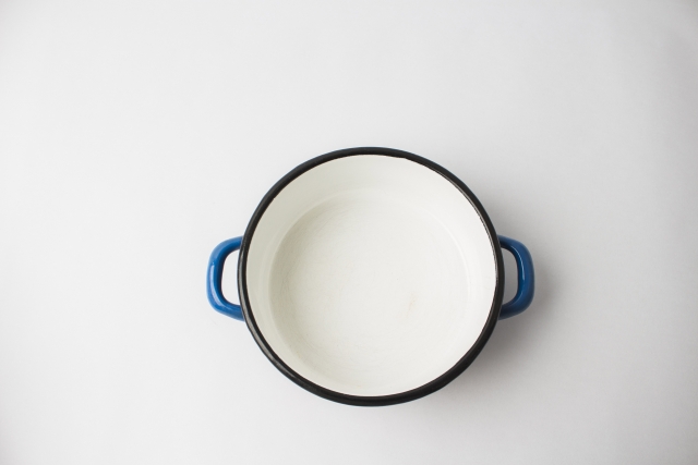 お鍋を焦がしてしまったら 焦げの落とし方や焦げつき防止策 Feel Peaceful